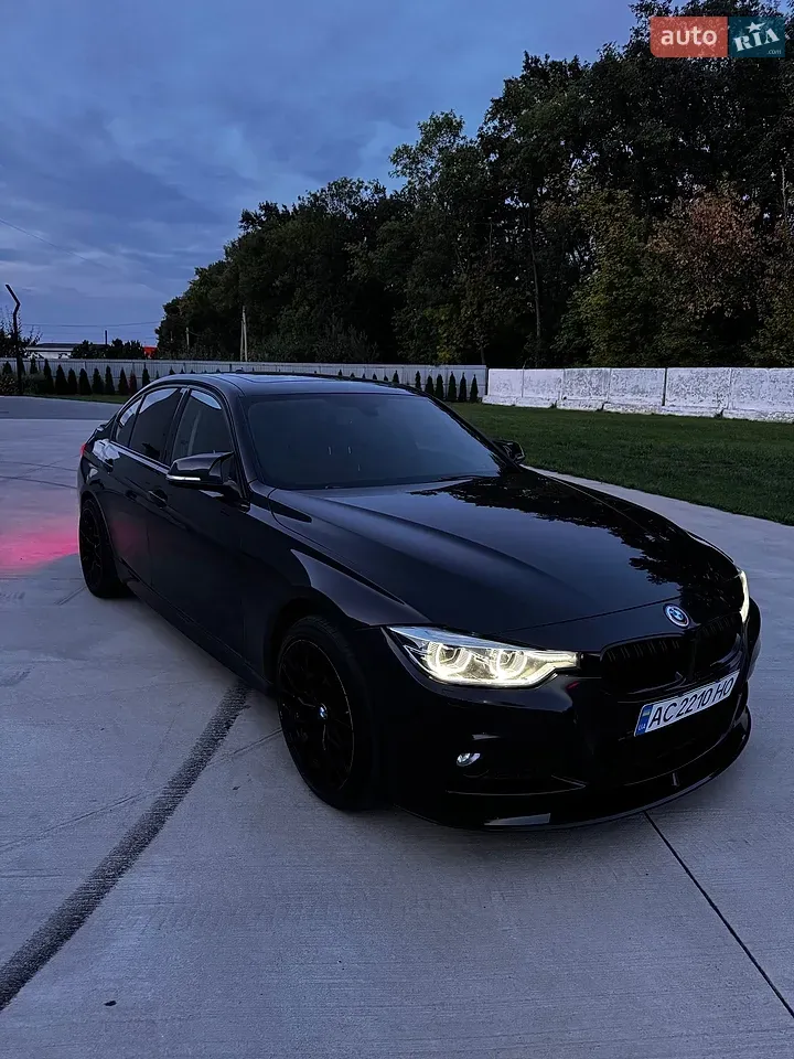 BMW 3 Series 2013 photo 2