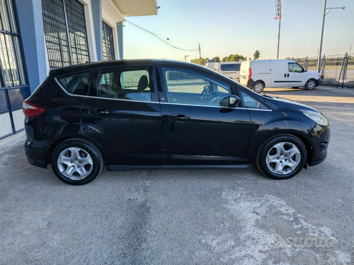 Ford C-Max 2011 photo 5