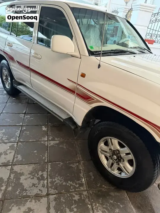 Toyota Land Cruiser 2000 photo 3