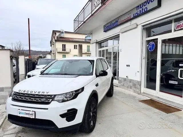 Land Rover Discovery Sport 2016 photo 2