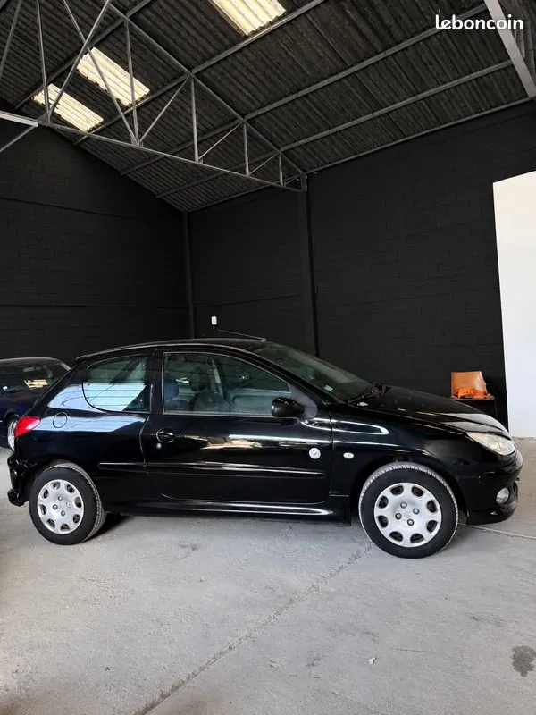 Peugeot 206 2009 photo 4