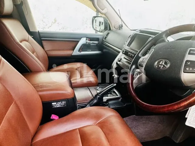 Toyota Land Cruiser Sahara 2015 photo 3