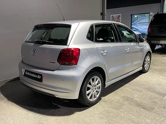 Volkswagen Polo 2010 photo 5