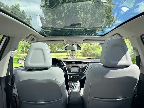 Toyota Auris 2013 photo 5