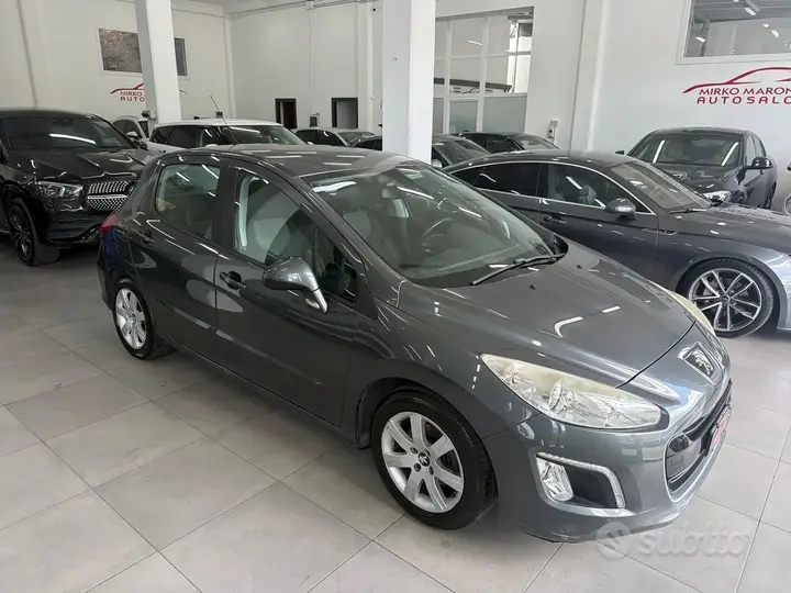 Peugeot 308 2012 photo 3