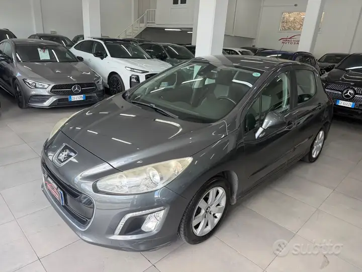 Peugeot 308 2012 photo 2