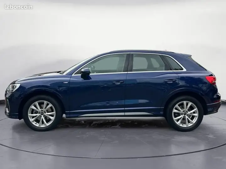 Audi Q3 2022 photo 2