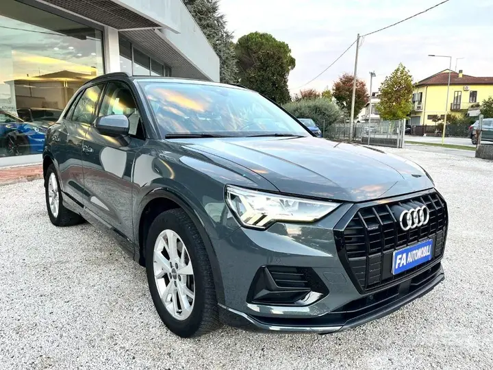 Audi Q3 2019 photo 4