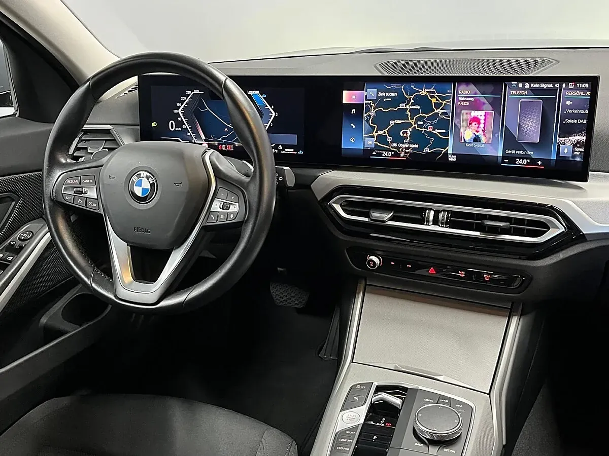 BMW 3 Series 2023 photo 2