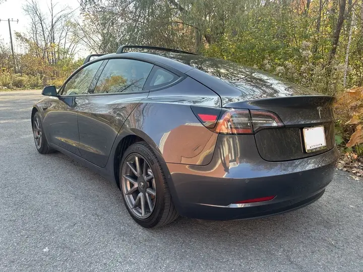 Tesla 3 2021 photo 3