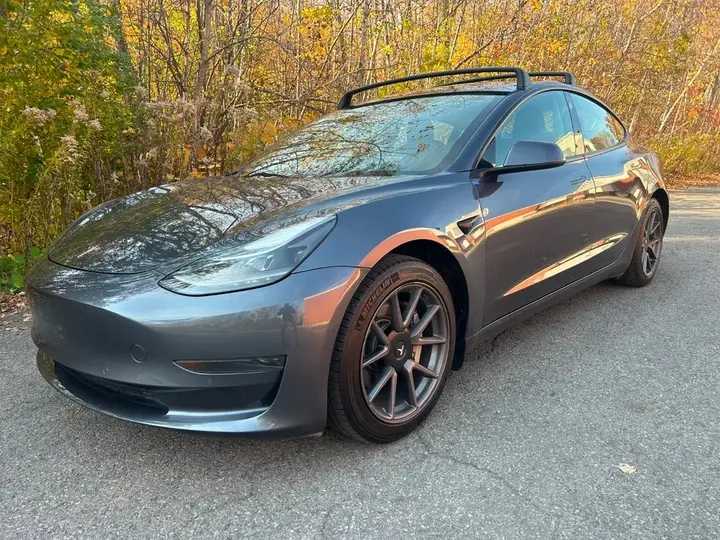 Tesla 3 2021 photo 2