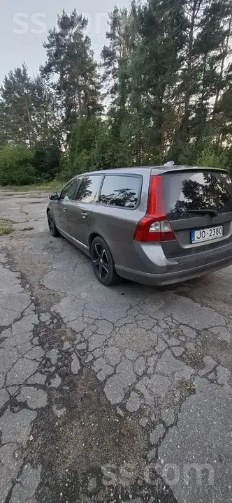 Volvo V70 2008 photo 2