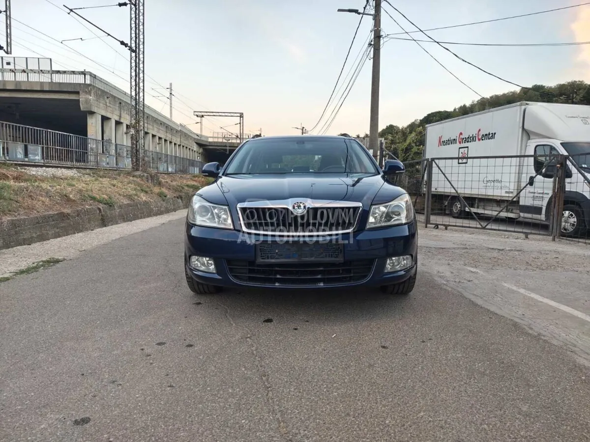 Skoda Octavia 2009 photo 2