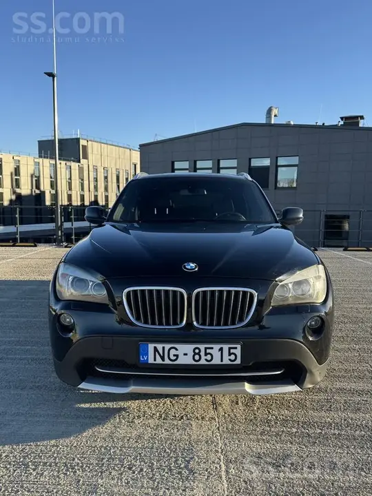BMW X1 2011 photo 2