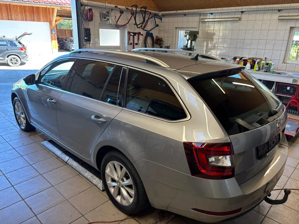 Skoda Octavia 2018 photo 2