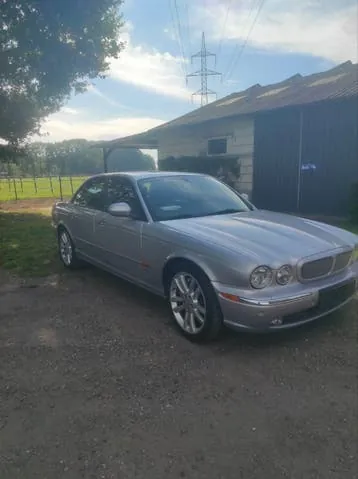 Jaguar Xjr