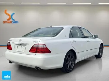 Toyota Crown 2006 photo 5