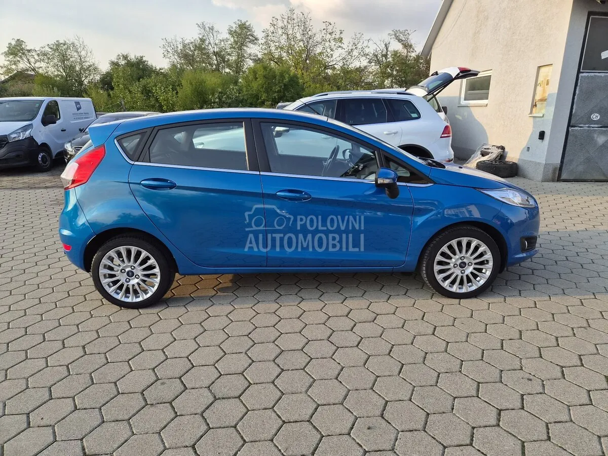 Ford Fiesta 2013 photo 4