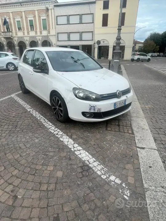 Volkswagen Golf 2010 photo 2