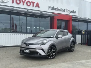 Toyota C-Hr 2017 photo 2