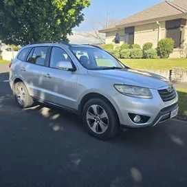 Hyundai Santa Fe 2012 photo 2