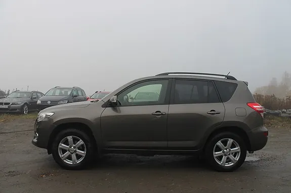 Toyota Rav4 2012 photo 2