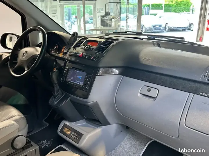 Mercedes-Benz Viano 2009 photo 3