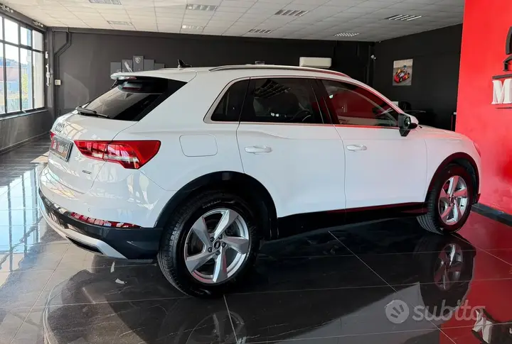 Audi Q3 2021 photo 2