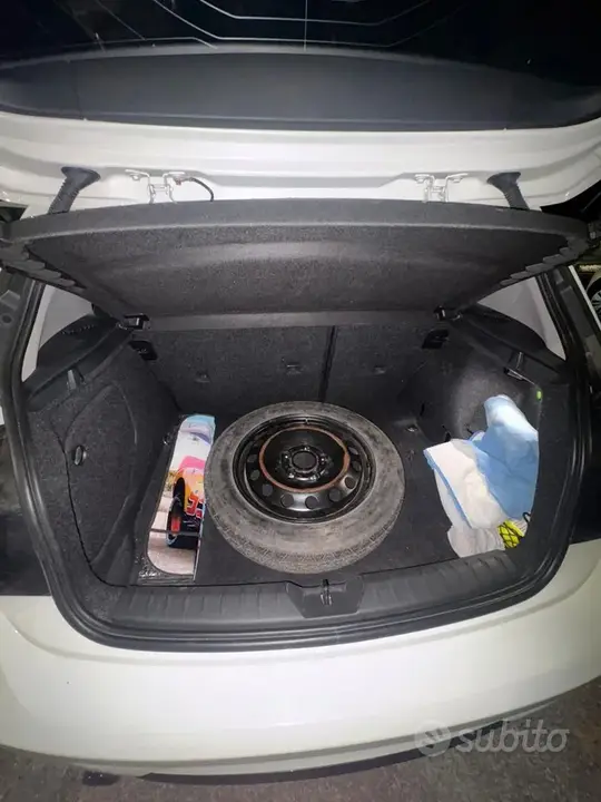 BMW 1 Series 2012 photo 3