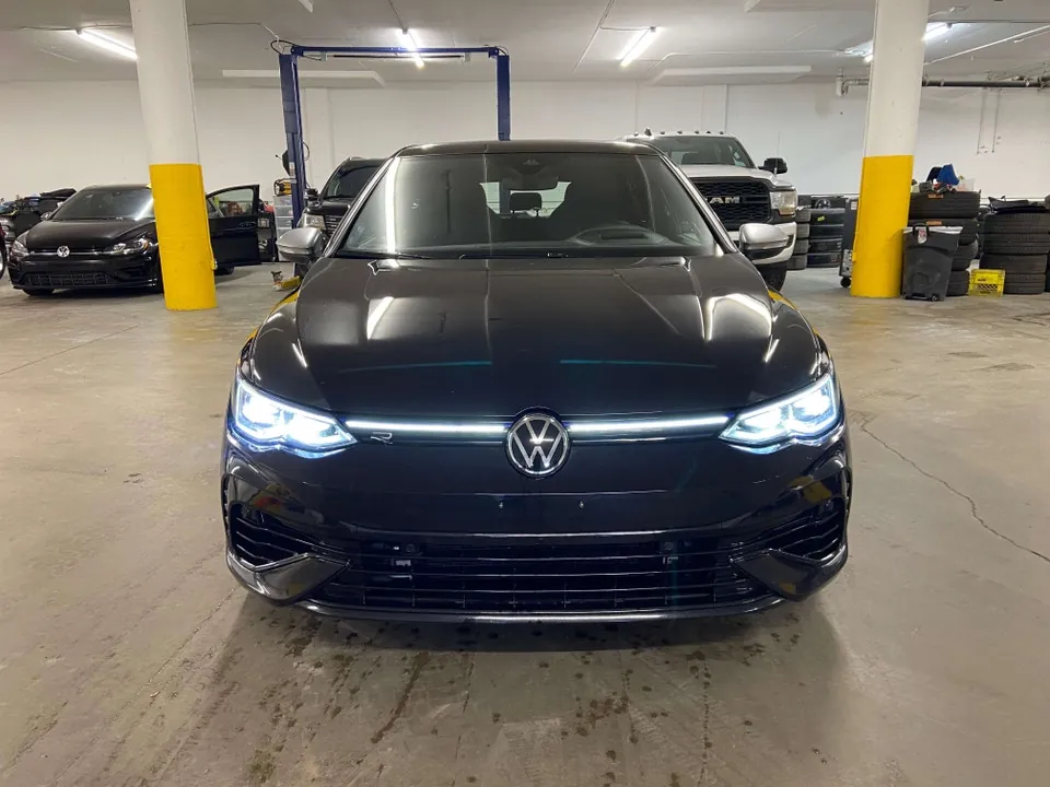 Volkswagen Golf R 2024 photo 2