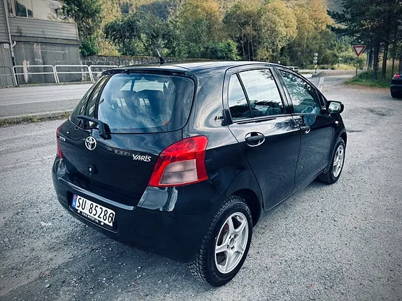 Toyota Yaris 2008 photo 3