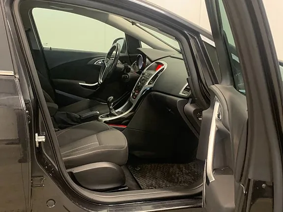 Opel Astra 2012 photo 5