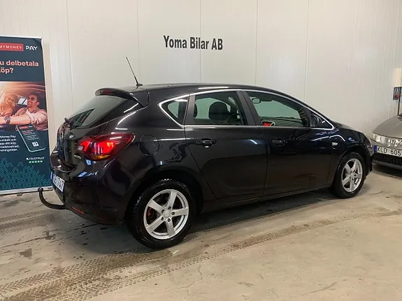 Opel Astra 2012 photo 4