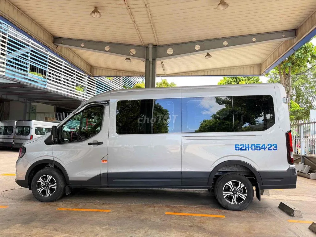 Ford Transit 2024 photo 2