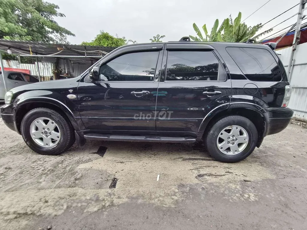 Ford Escape 2005 photo 2