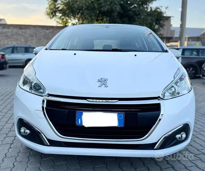 Peugeot 208 2017 photo 2