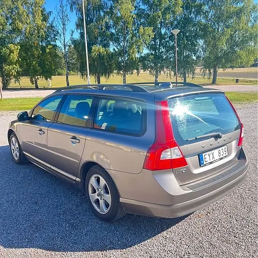 Volvo V70 2008 photo 4