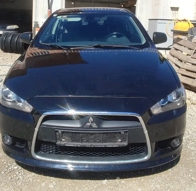 Mitsubishi Lancer 2010 photo 2