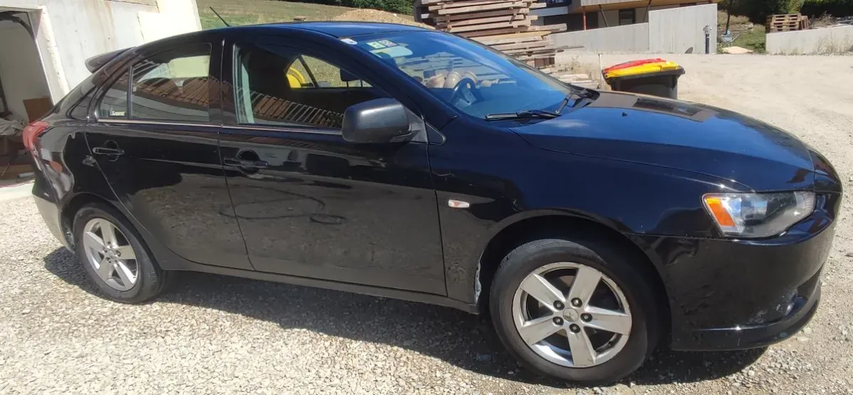Mitsubishi Lancer