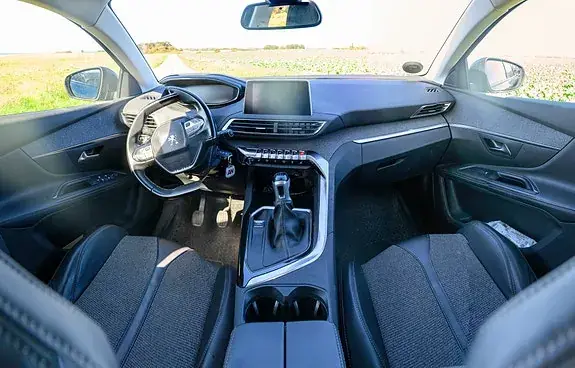 Peugeot 5008 2018 photo 3