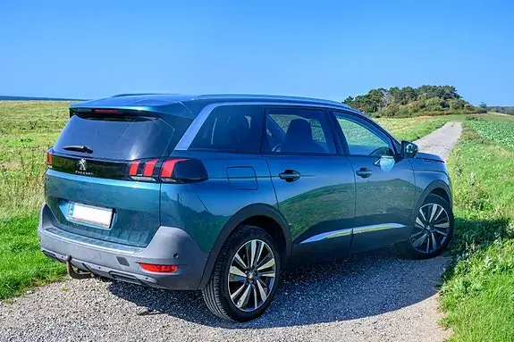 Peugeot 5008 2018 photo 2
