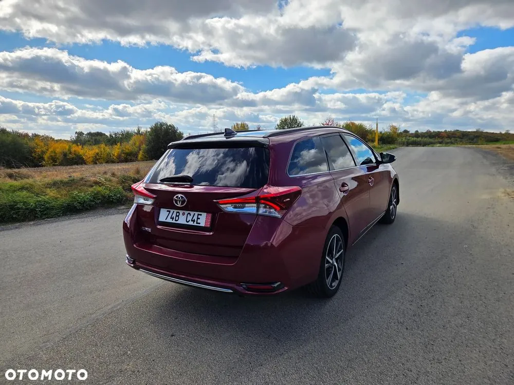 Toyota Auris 2018 photo 5
