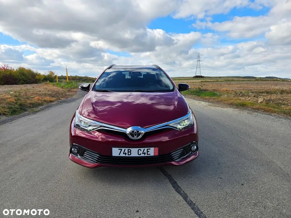 Toyota Auris 2018 photo 3