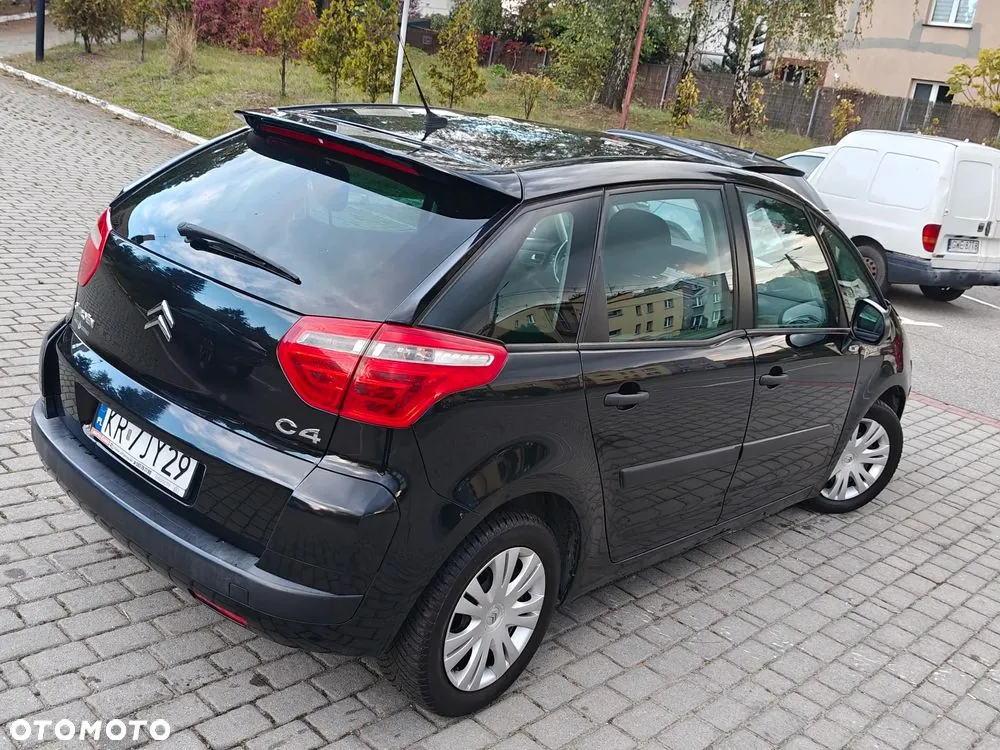 Citroen C4 Picasso 2010 photo 2