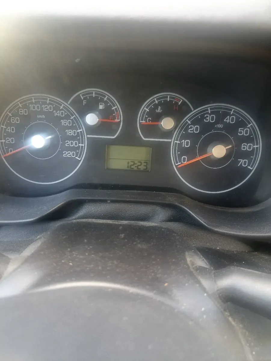 Fiat Punto 2007 photo 2