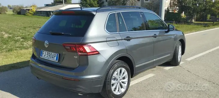 Volkswagen Tiguan 2017 photo 2