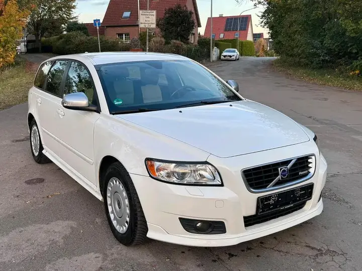 Volvo V50