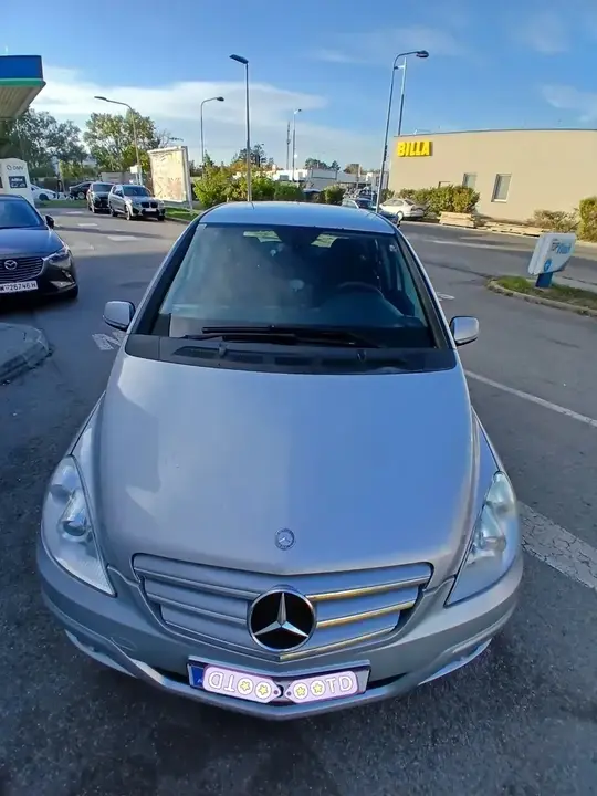 Mercedes-Benz B-Class 2011 photo 3