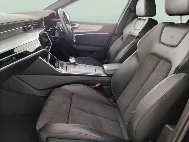 Audi A6 Avant 2021 photo 4