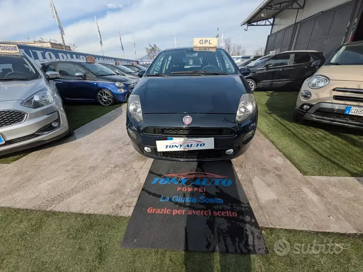 Fiat Punto 2014 photo 2